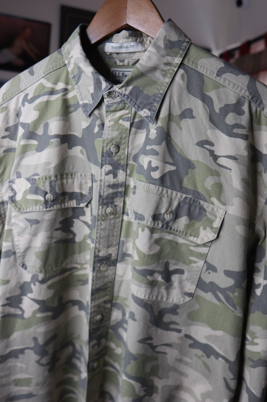 90s Vintage LL Bean Mens Large Button Down Shirt Green Camo Traditional