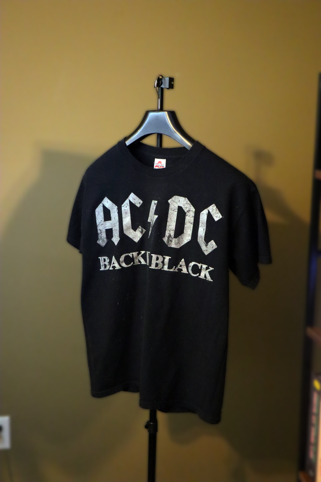 Vintage ACDC Back In Black T-Shirt Large Black Silver 2005 Alstyle Apparel 