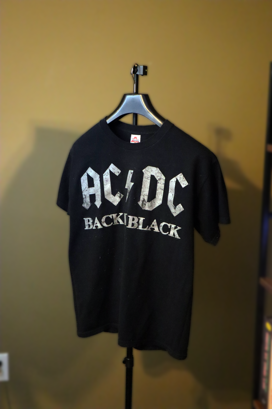 Vintage ACDC Back In Black T-Shirt Large Black Silver 2005 Alstyle Apparel 