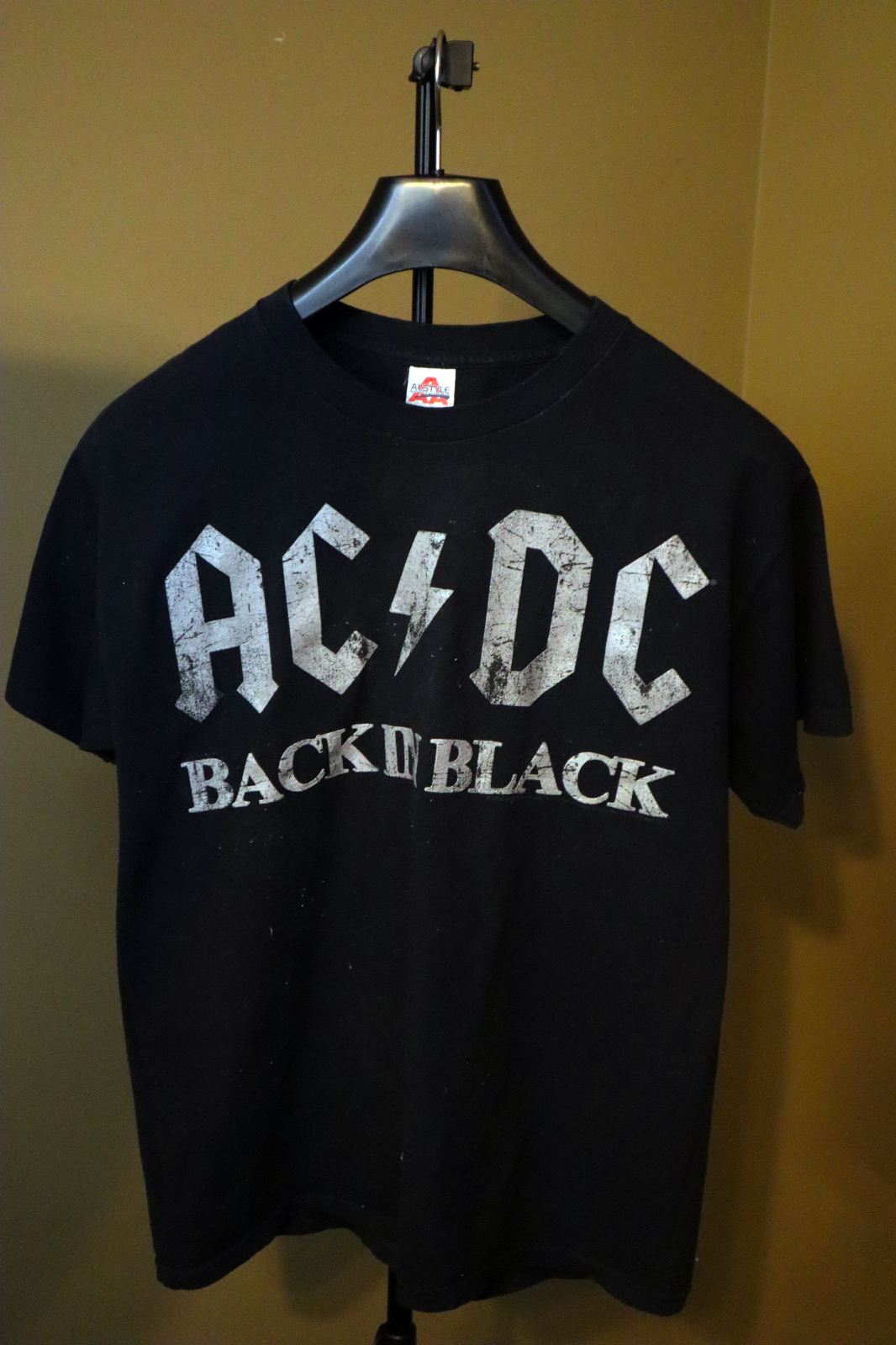 Vintage ACDC Back In Black T-Shirt Large Black Silver 2005 Alstyle Apparel 