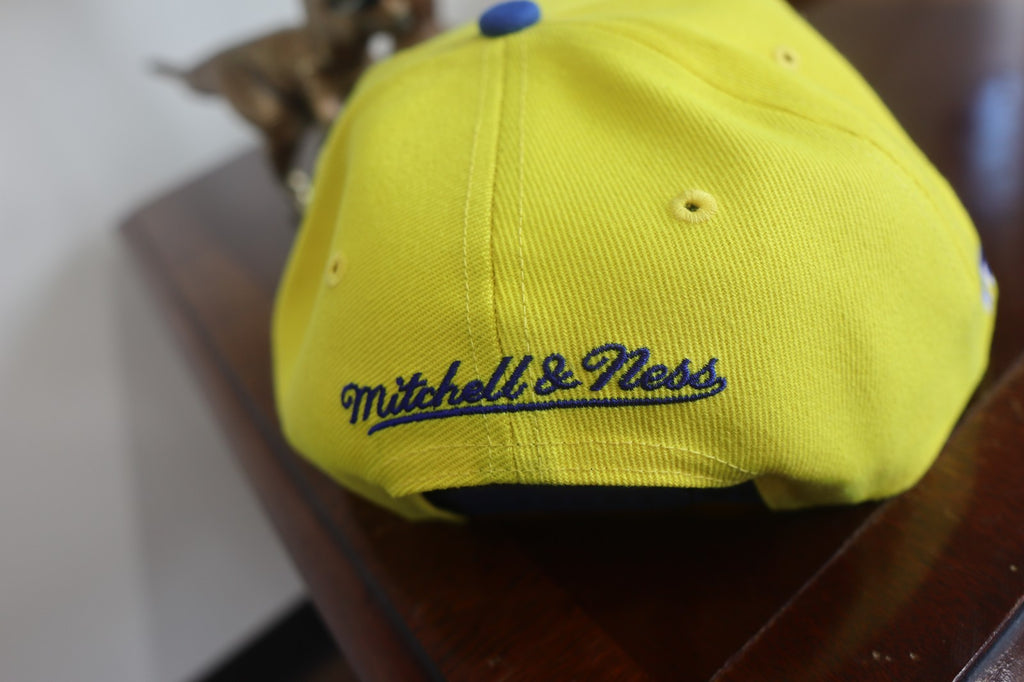 DENVER NUGGETS NBA MITCHELL & NESS BASIC GOLD/BLUE OSFM SNAPBACK HAT/CAP