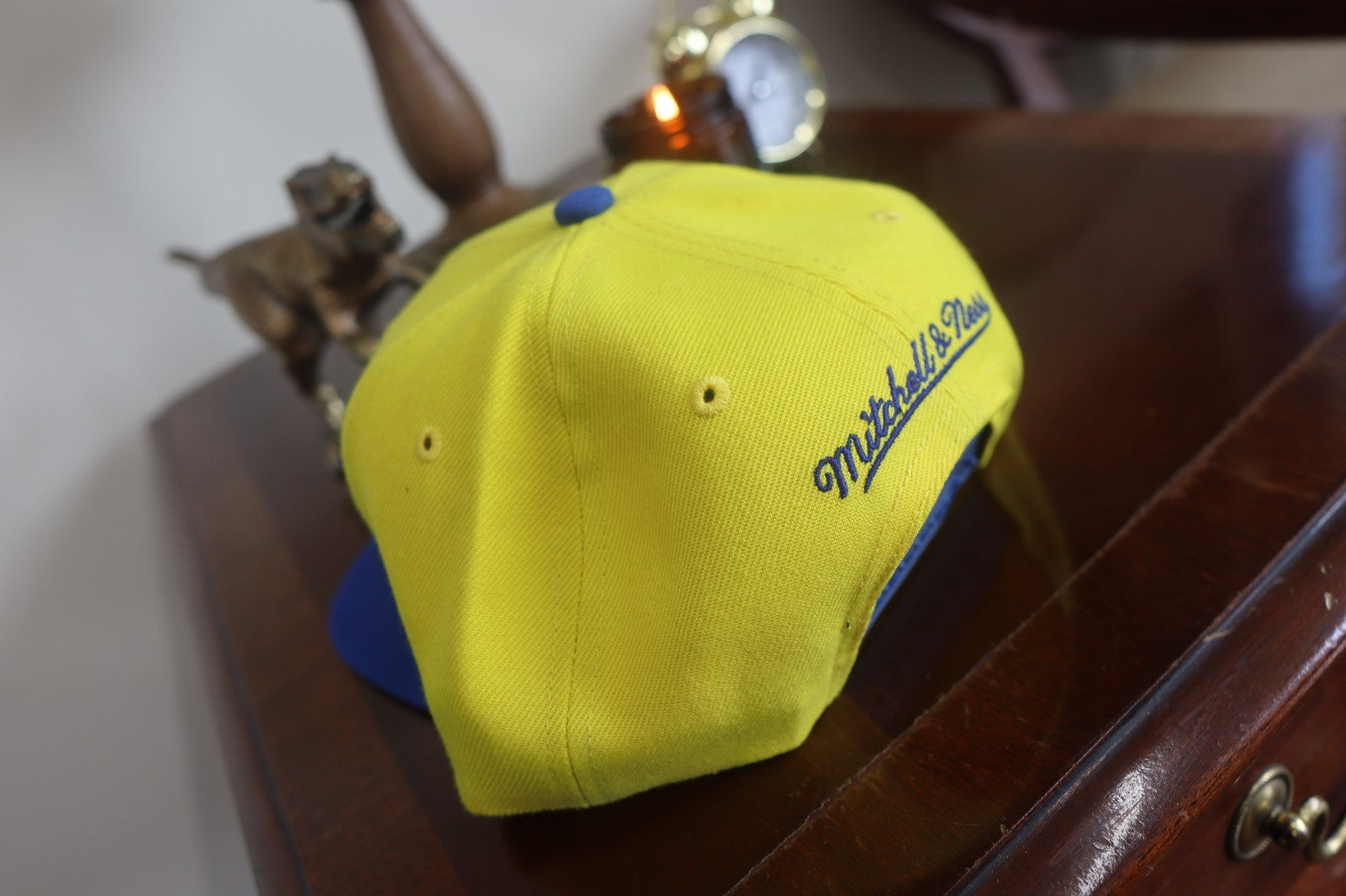 DENVER NUGGETS NBA MITCHELL & NESS BASIC GOLD/BLUE OSFM SNAPBACK HAT/CAP